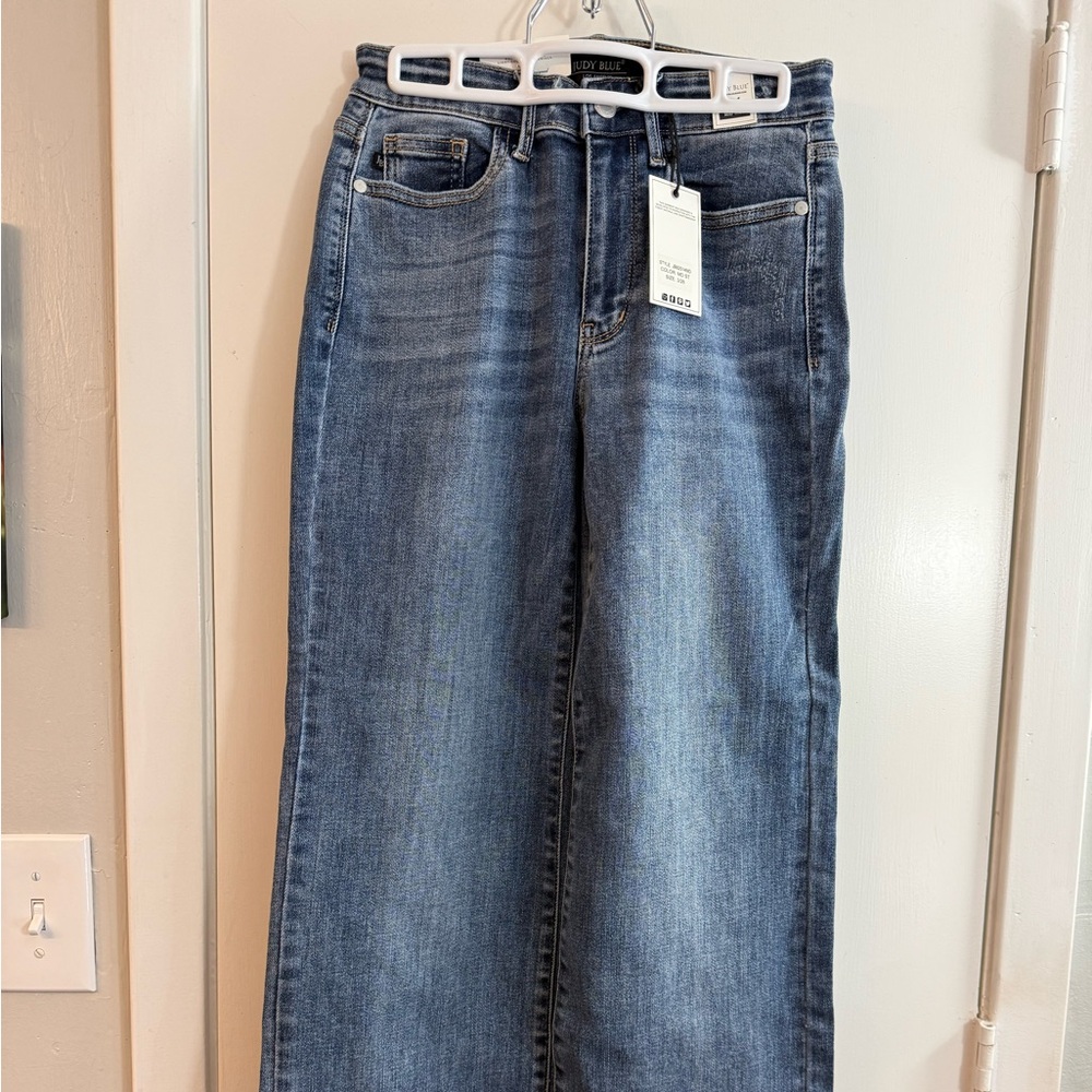 Judy Blue, mid rise, light wash, non distressed, wide leg